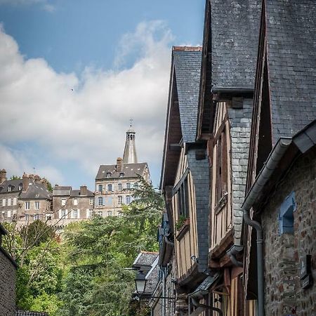 Hotel Particulier Le Mercier De Montigny -Une Nuit Sur Les Remparts- Fougères Buitenkant foto