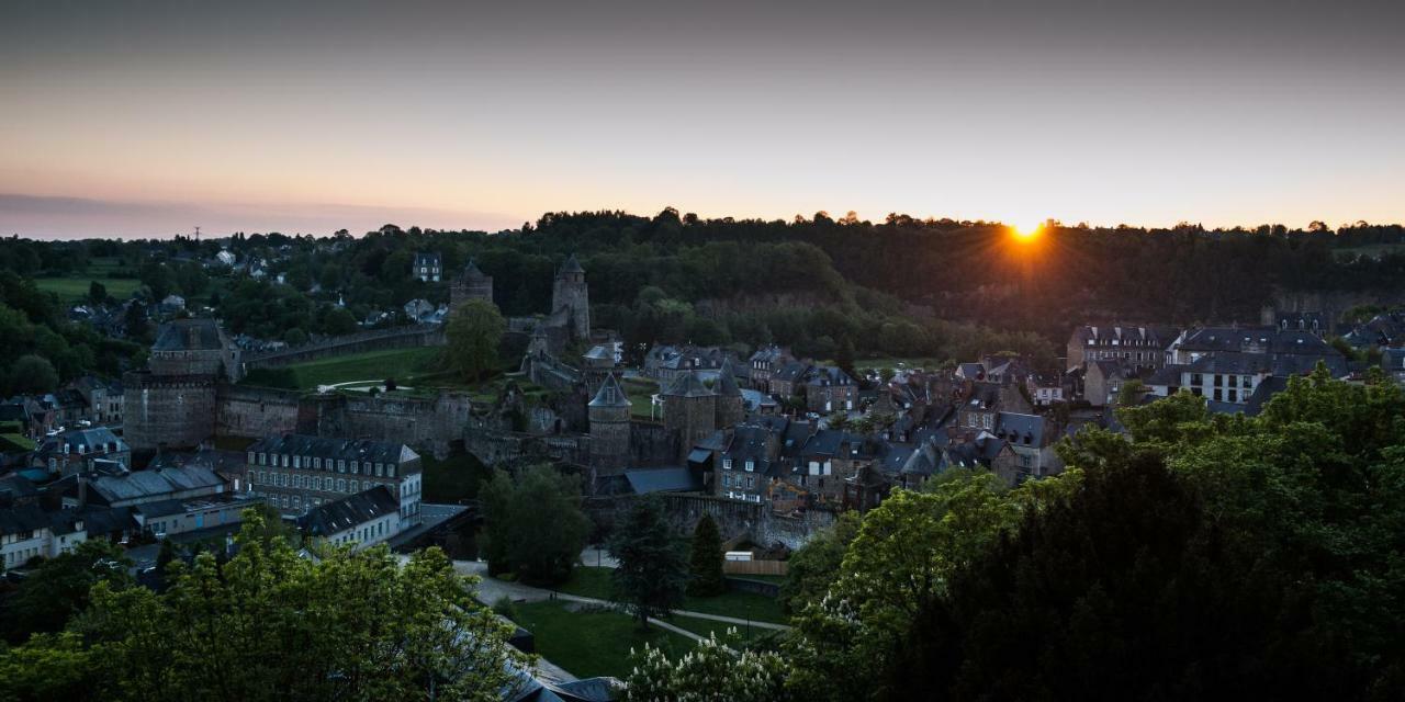 Hotel Particulier Le Mercier De Montigny -Une Nuit Sur Les Remparts- Fougères Buitenkant foto
