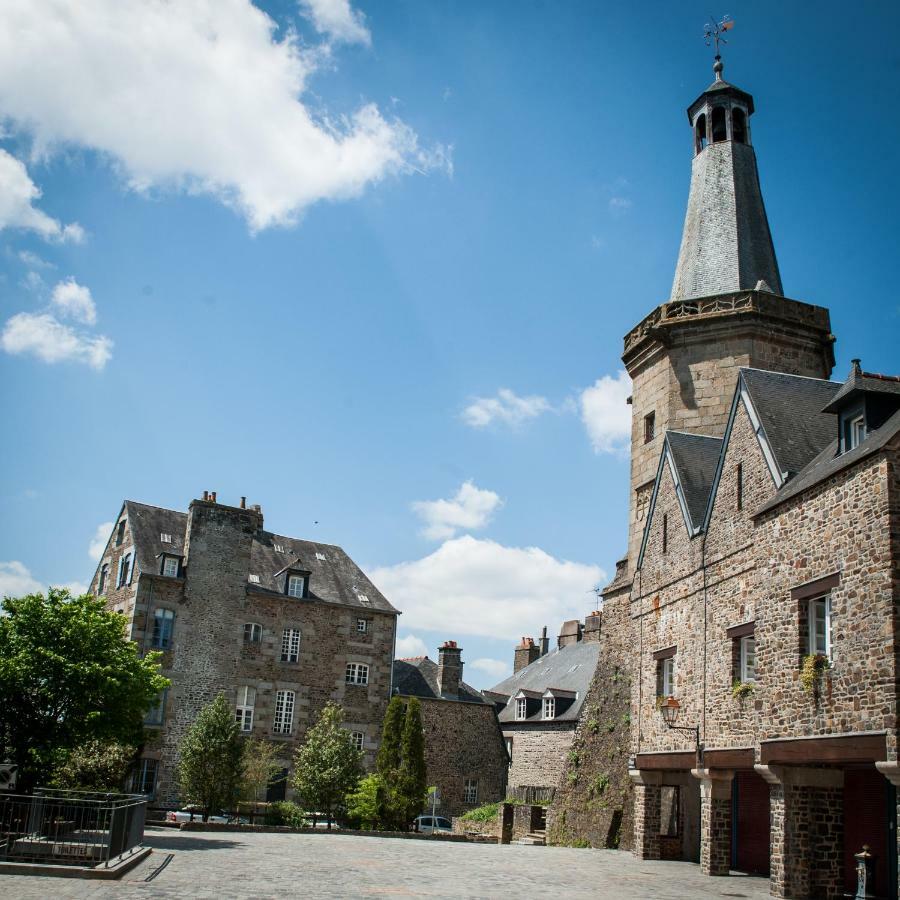 Hotel Particulier Le Mercier De Montigny -Une Nuit Sur Les Remparts- Fougères Buitenkant foto