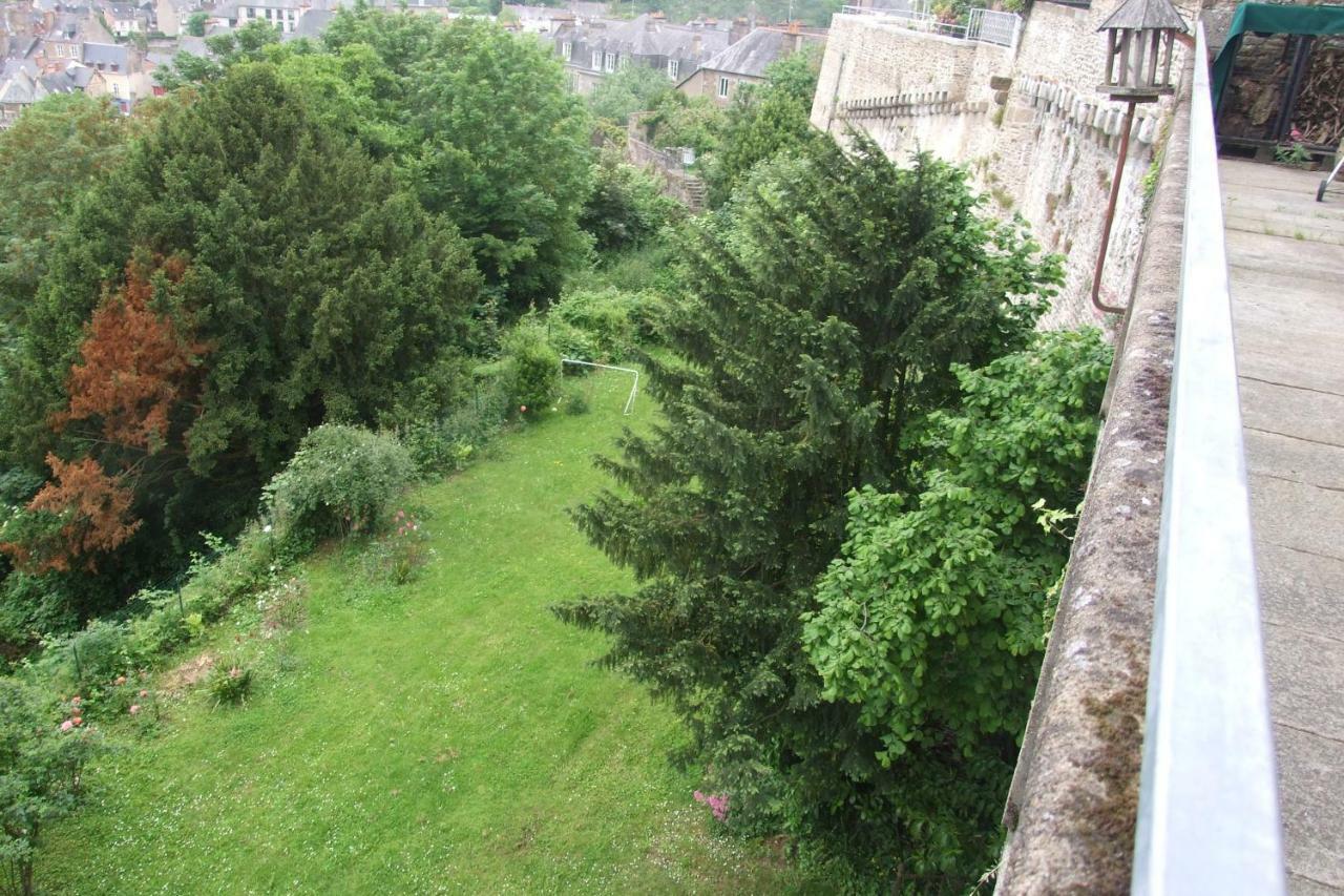 Hotel Particulier Le Mercier De Montigny -Une Nuit Sur Les Remparts- Fougères Buitenkant foto