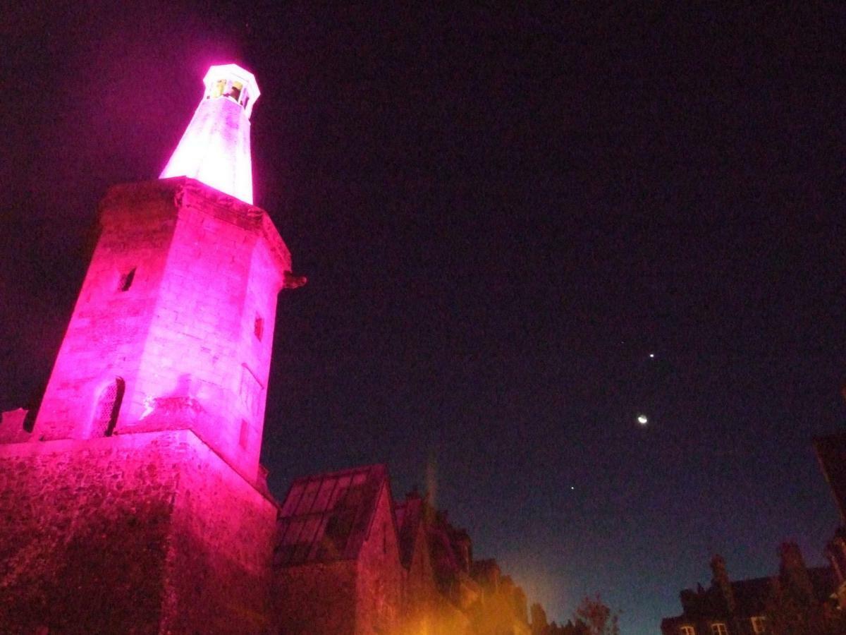 Hotel Particulier Le Mercier De Montigny -Une Nuit Sur Les Remparts- Fougères Buitenkant foto