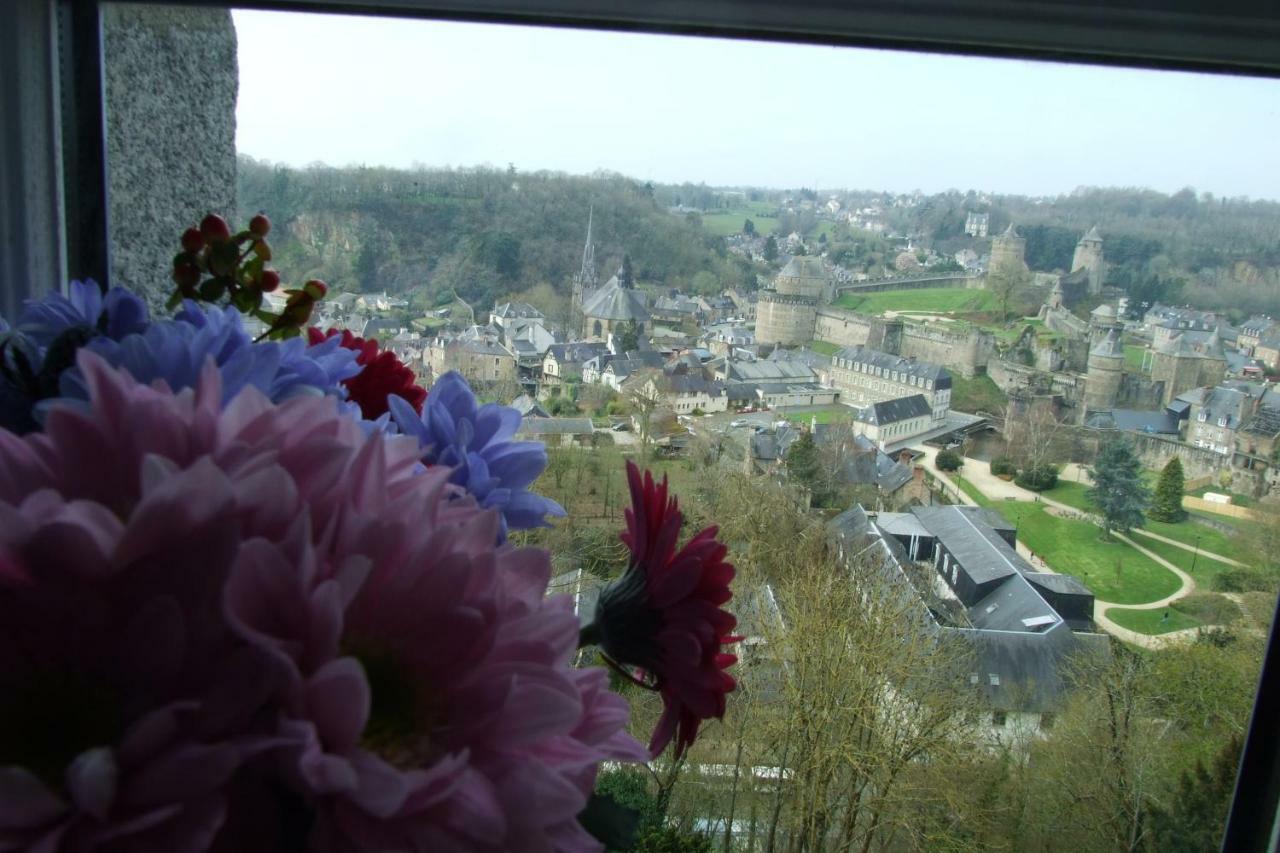 Hotel Particulier Le Mercier De Montigny -Une Nuit Sur Les Remparts- Fougères Buitenkant foto