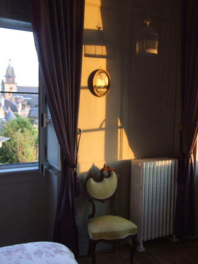 Hotel Particulier Le Mercier De Montigny -Une Nuit Sur Les Remparts- Fougères Buitenkant foto