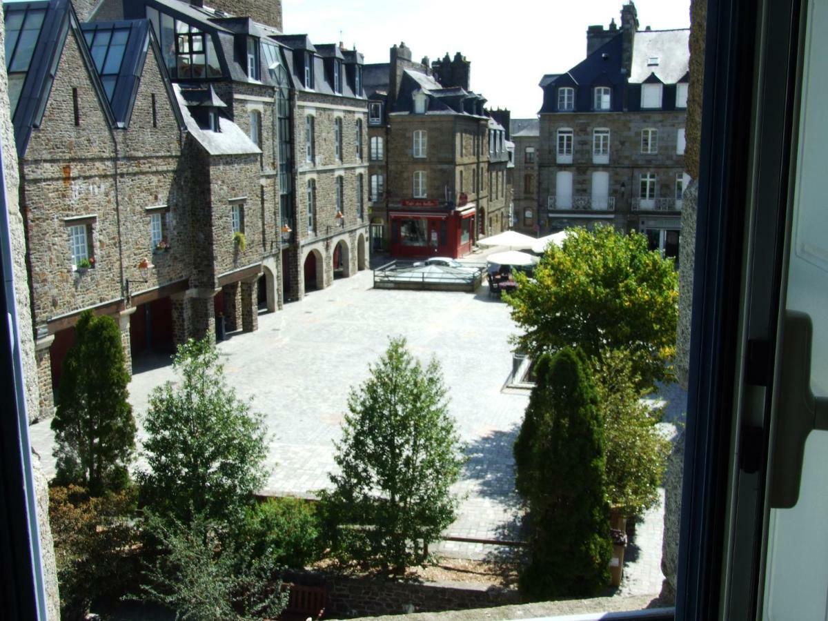 Hotel Particulier Le Mercier De Montigny -Une Nuit Sur Les Remparts- Fougères Buitenkant foto